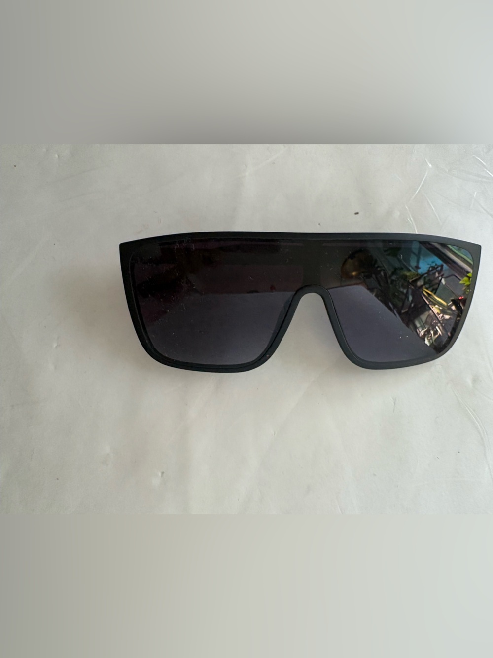 KITS the chase Black Shield Sunglasses